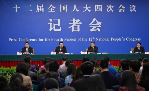 财政部部长楼继伟等就“财政工作和财税改革”答记者问3