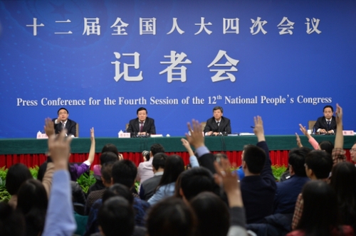 财政部部长楼继伟等就“财政工作和财税改革”答记者问5