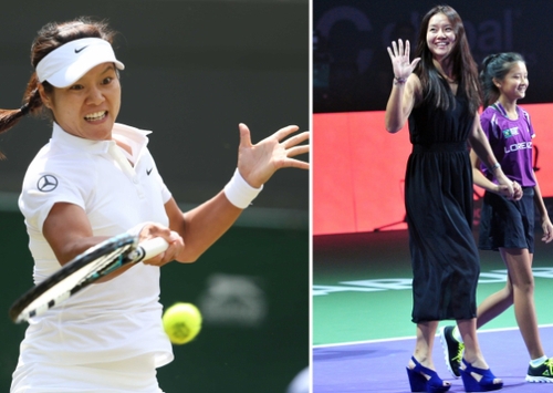 新华社照片，北京，2016年3月7日
    （体育·专题）（13）女汉子和女神：只是一件礼服的距离
    她们是女汉子，在赛场上纵横驰骋；她们也是女神，在舞台上妩媚摇曳。对于她们来说，女汉子和女神之间也许只是一件礼服的距离。2016年三·八妇女节来临之际，我们用一组图片展示赛场上那些女汉子变女神的各自风采。
    左图：2014年6月27日，中国选手李娜在温布尔登网球公开赛女子单打第三轮比赛中。
    右图：2014年10月20日，李娜（左）出席在新加坡举行的WTA年终总决赛开幕式。
    新华社发
    