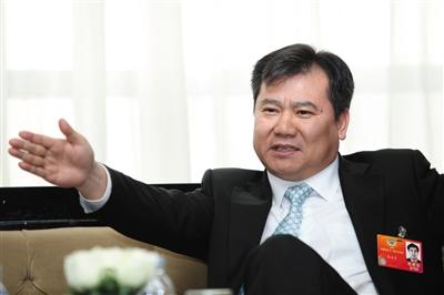 全国政协委员、苏宁控股集团董事长张近东