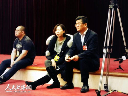 448704315709573032 拷贝