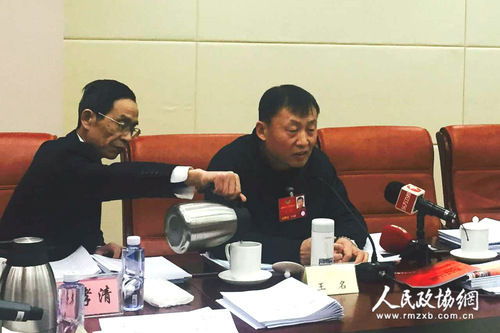 697235869667608394 拷贝