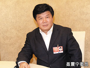 聂震宁委员 资料图片 聂震宁委员 资料图片