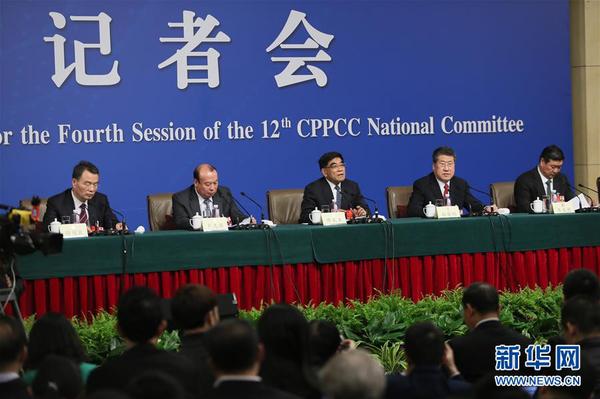 政协委员谈提振经济发展信心2