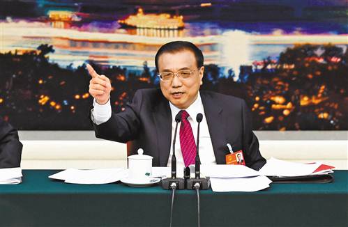 3月8日，中共中央政治局常委、国务院总理李克强参加十二届全国人大四次会议重庆代表团的审议。