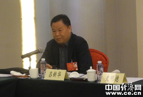 全国政协委员、全国政协外事委员会副主任吕新华 记者 杨开新摄