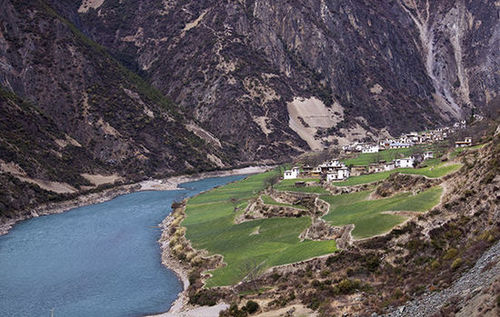 怒江停建小水电站