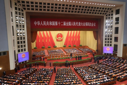 新华社照片，北京，2016年3月16日 
    十二届全国人大四次会议在北京闭幕 
    3月16日，第十二届全国人民代表大会第四次会议在北京人民大会堂举行闭幕会。
    新华社记者张铖摄