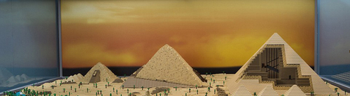 塔克以前在芝加哥当建筑设计师。（网页截图）