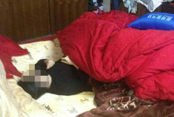 广东情侣初三洗澡中毒身亡 原定节后摆酒