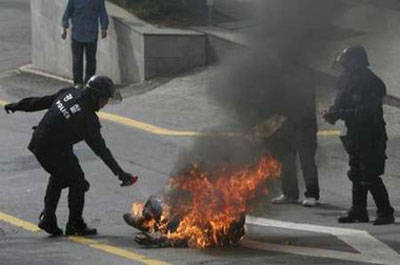 携女加油站自焚（网络配图）