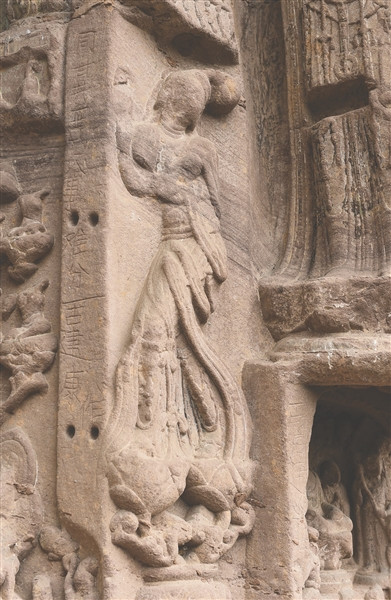 邛崃石笋山现“佛首”专家：岩体垮塌后自然形成