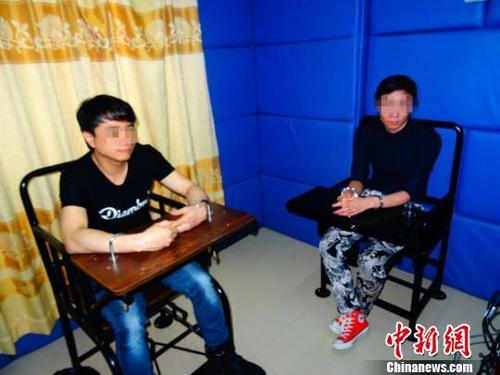 女模特怂恿男歌手吸毒成瘾藏毒走进高铁被抓