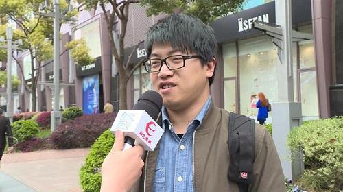 男保姆引热议 市民：性别不重要，活好才是好