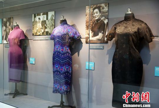 三件宋美龄的旗袍 潘索菲 摄