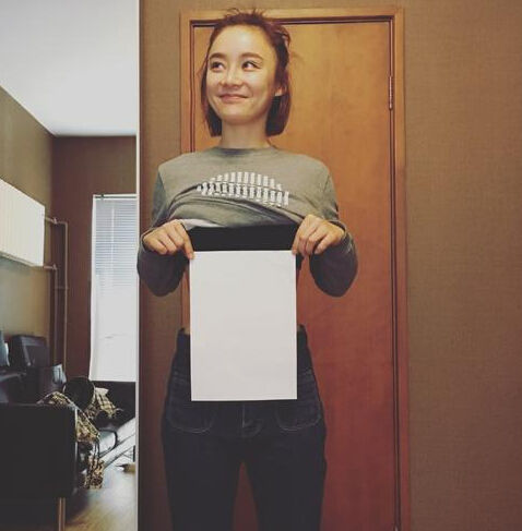 美媒：中国人晒A4腰苹果6腿其实也是在炫富