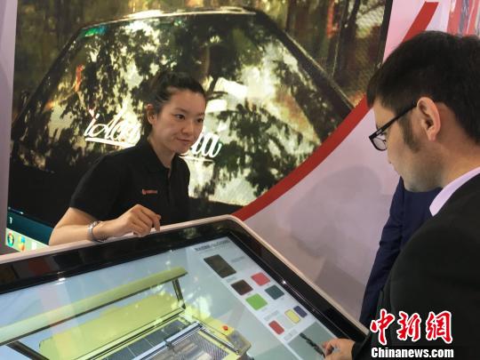 图为2016中国国际电子商务博览会现场?！±罴掩S 摄