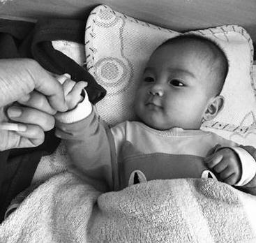 退休女医贩卖婴儿