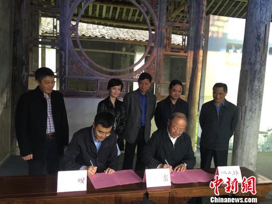 浙江松阳启动“拯救老屋行动”?！±铈面?摄