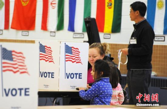 美国当地时间3月1日迎来“超级星期二”选举，逾10个州举行共和党和民主党党内初选，角逐本党总统提名人位置。 <a target='_blank' href='http://www.chinanews.com/'>中新社</a>记者 张蔚然 摄