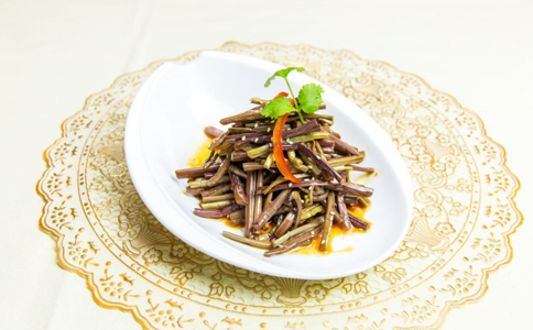 谷雨节气吃什么好 谷雨节气吃什么食物 谷雨节气吃什么养生