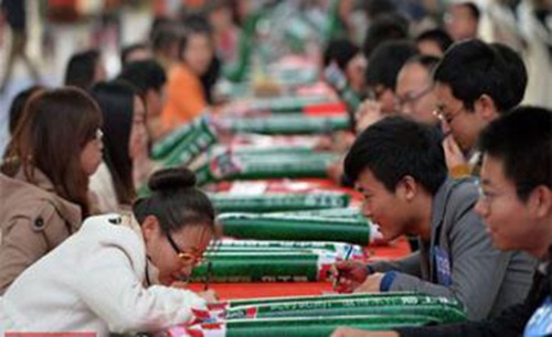 女子5年相亲百次