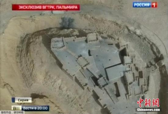 当地时间3月27日，据法新社报道，叙利亚政府军从极端组织“伊斯兰国”手中夺回了帕尔米拉古城。