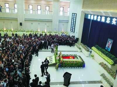 陈忠实遗体告别会今晨举行枕《白鹿原》安详离去