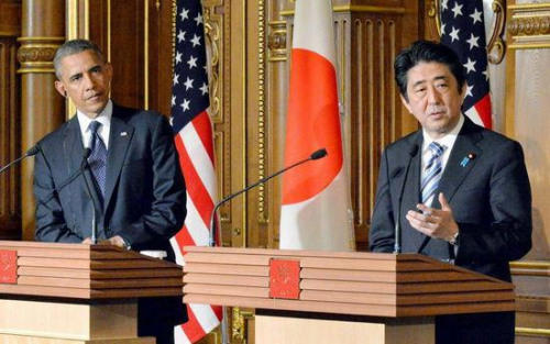 安倍访美，与奥巴马同框