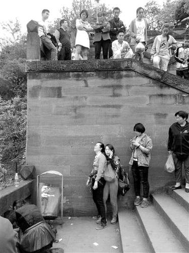 点击进入下一页