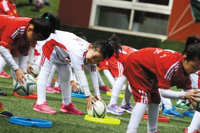 幼儿园独创的幼儿足球操