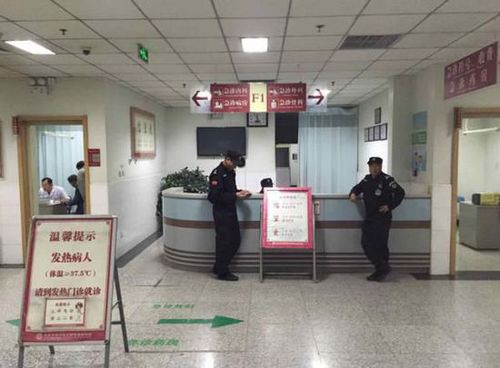 雷洋妻子对丈夫“涉嫌嫖娼被控制后死亡”表示无法理解，并对事发时警方的执法以及事后警方的处理提出了质疑。