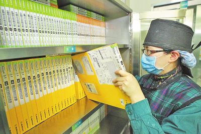 医护人员每天穿40斤铅衣奔跑一万多步(图)