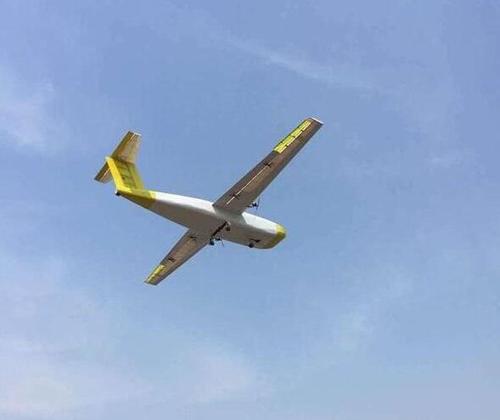 国内首架物资运送无人机首飞成功 15米内精准投放