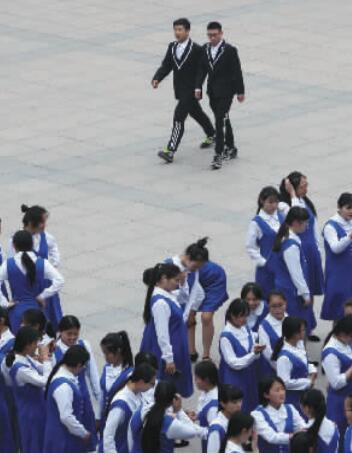 在幼师学校里，男生是绝对的少数派