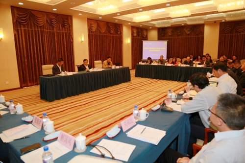 图为调研组参加吉林省加快推进残疾人小康进程工作座谈会