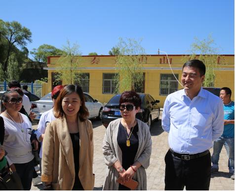 启明公益万里行陕西站榆林捐赠仪式