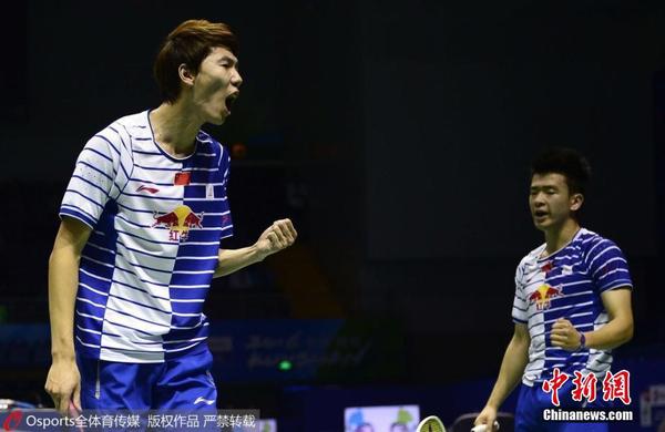 中国组合庆祝得分。图片来源：Osports全体育图片社