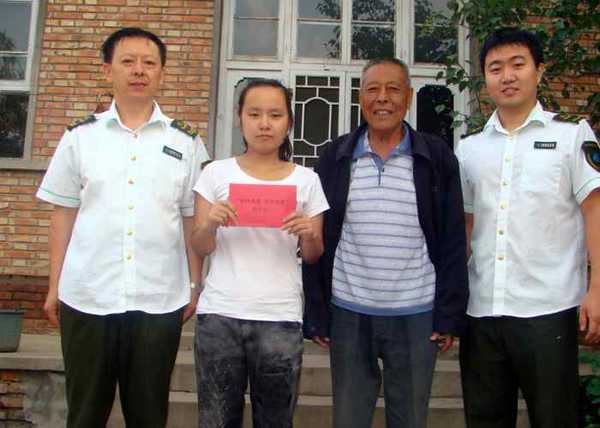 助贫困学子圆梦大学