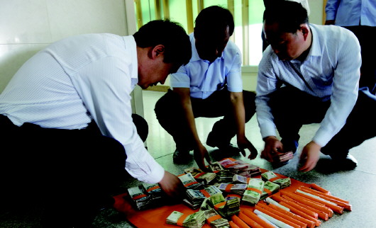 全校师生给丁丁捐了近10万元。