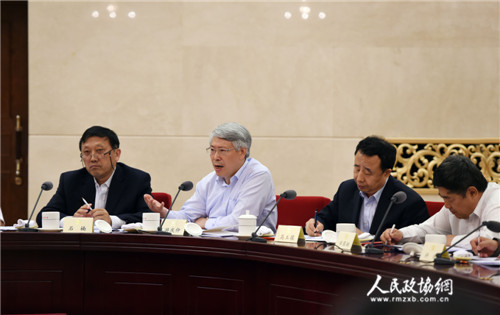 游庆仲委员在双周座谈会上发言