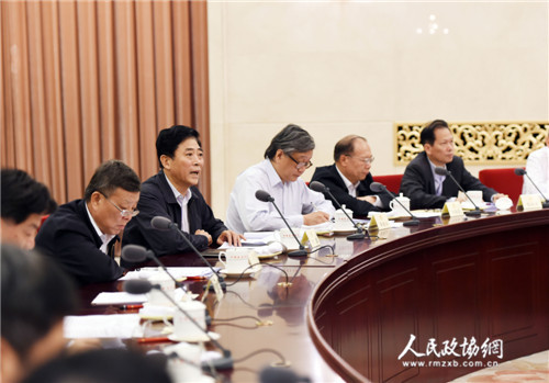 于迅委员在双周座谈会上发言