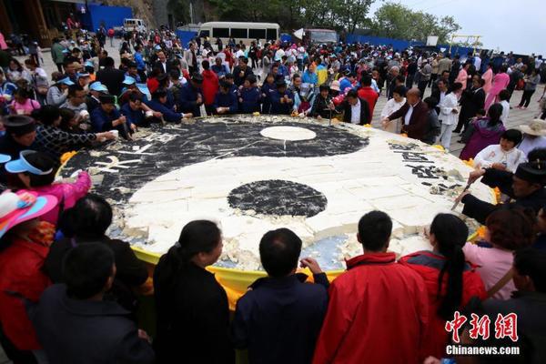 四千斤太极豆腐2小时内被抢光 