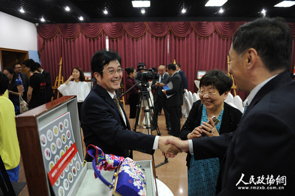 艺术的衍生与友谊的延伸_副本