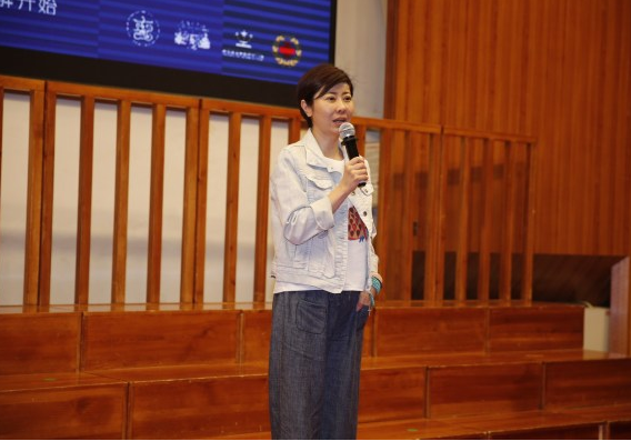 薛晓路办自闭症儿童公益活动 获周迅刘德华力挺