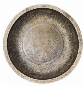 （图5）战国秦昭王三十三年（公元前274年）鎏金银盘