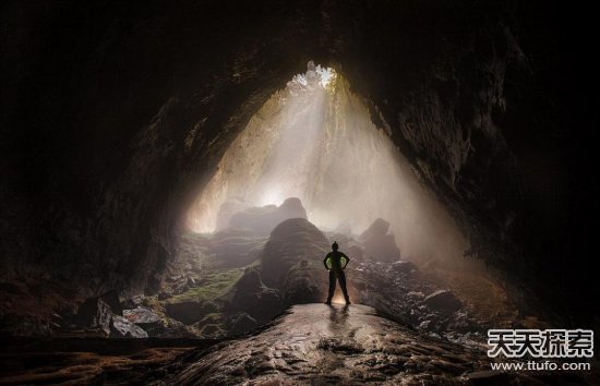 探秘越南最大洞穴 通往地心的通道？(图)