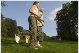 老年人适合跑步吗？老年人跑步注意事项