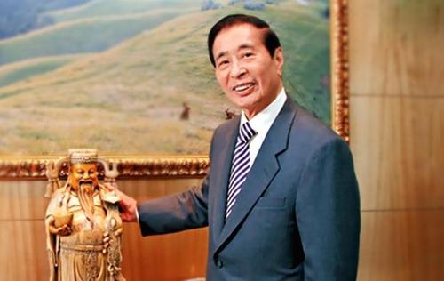 香港富豪李兆基：香港房价还有10%的跌幅