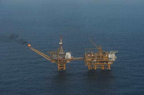 日本自卫队曝东海最新图：中国油气田喷出火焰